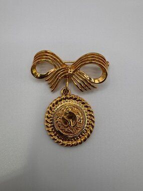 St Johns SJ Logo Bow Brooch Coin Dangle Drop Gold Tone Pendant Vintage 90’s
